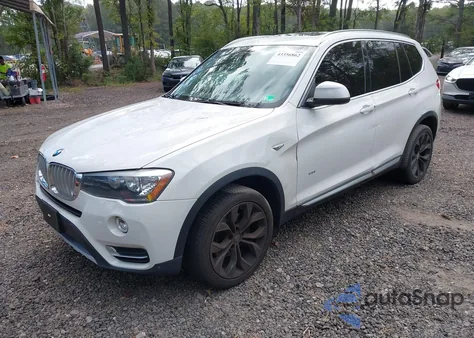 2015 BMW X3 xDrive28I z USA, uszkodzony, nr VIN 5UXWX9C55F0D53720